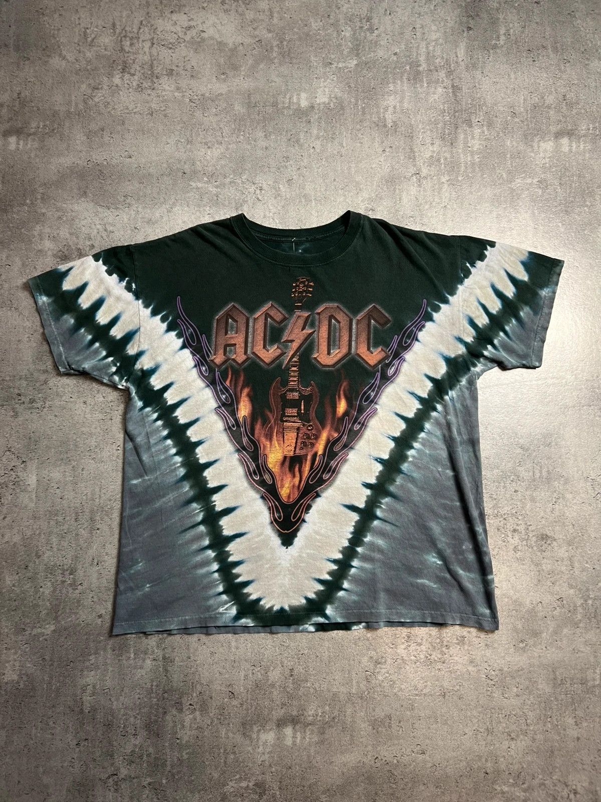 Vintage Vintage tie dye Acdc hell's bells tshirt Size US XL / EU 56 / 4 - 1 Thumbnail