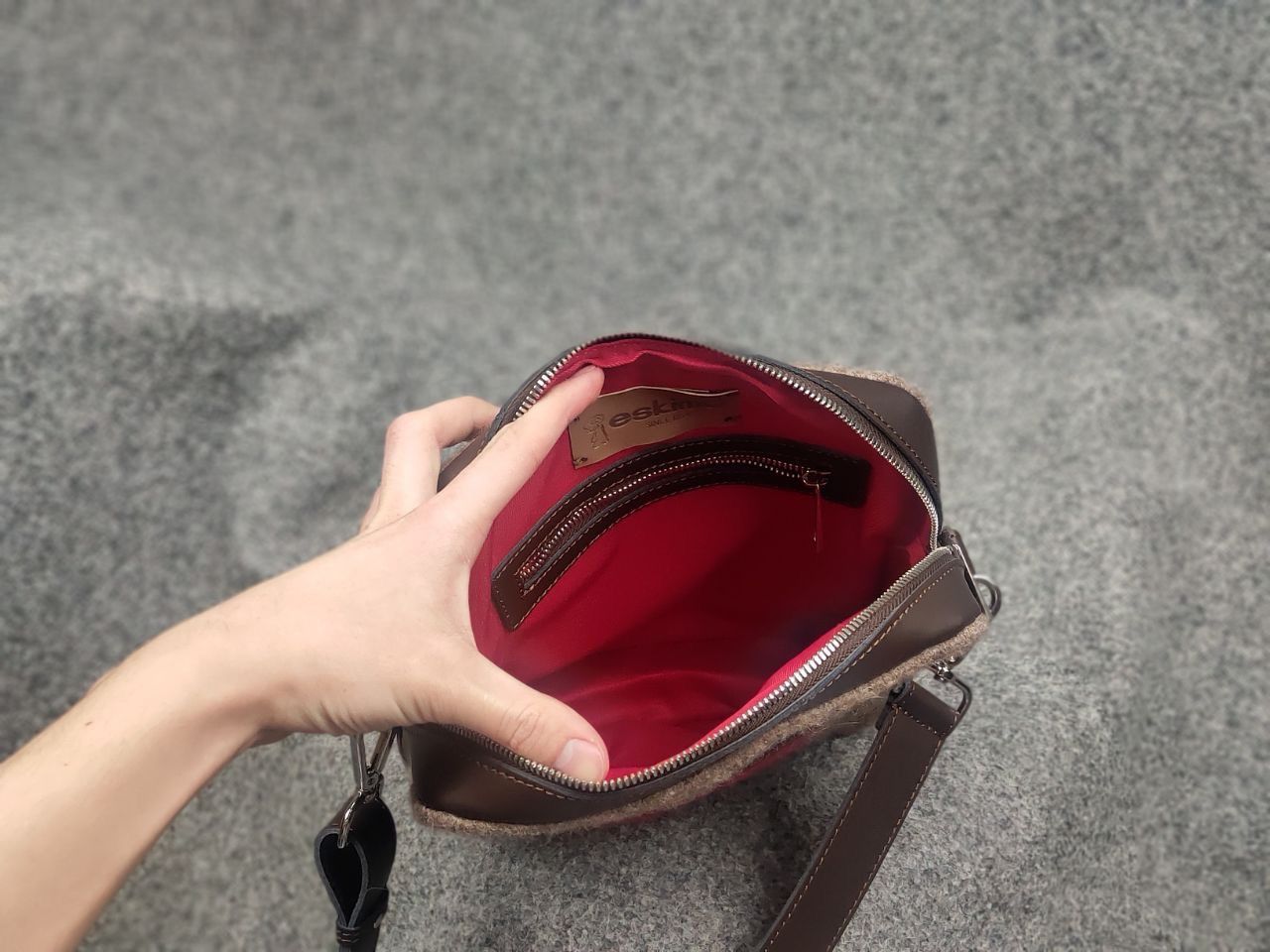 Vintage Eskimo woolen leather bag Swiss vintage Military Messenger Size ONE SIZE - 12 Thumbnail