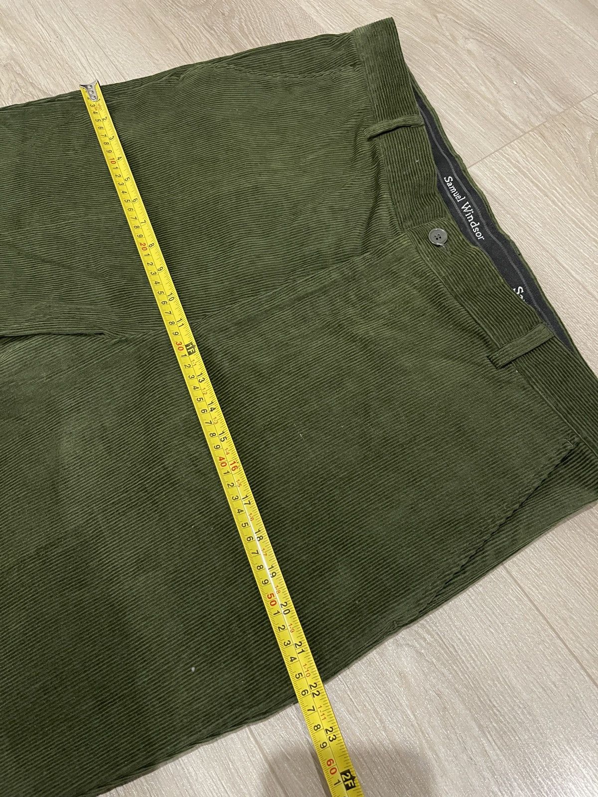 Vintage Vintage casual khaki corduroy pants W38 samuel windsor Size US 38 / EU 54 - 9 Thumbnail