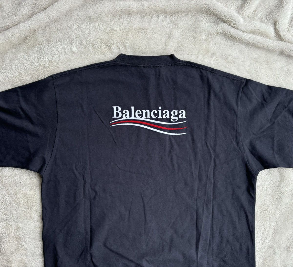 Balenciaga Balenciaga Dark Grey Embroidered Premium Campaign Logo Tee Size US XXL / EU 58 / 5 - 4 Thumbnail