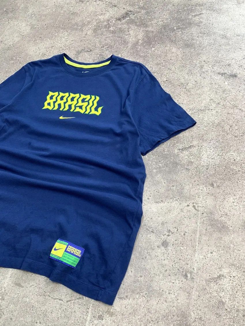 Nike Vintage Y2K T-shirt Brazil sk8 faded Blockcore style Size US M / EU 48-50 / 2 - 7 Thumbnail
