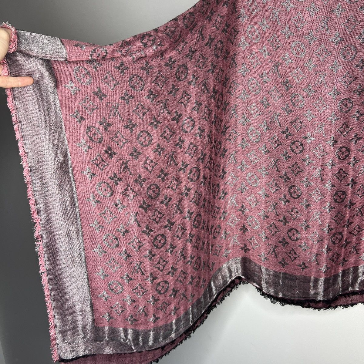 Louis Vuitton Louis Vuitton Scarf Silk Wool Metal Monogram Pattern LV Size ONE SIZE - 6 Thumbnail