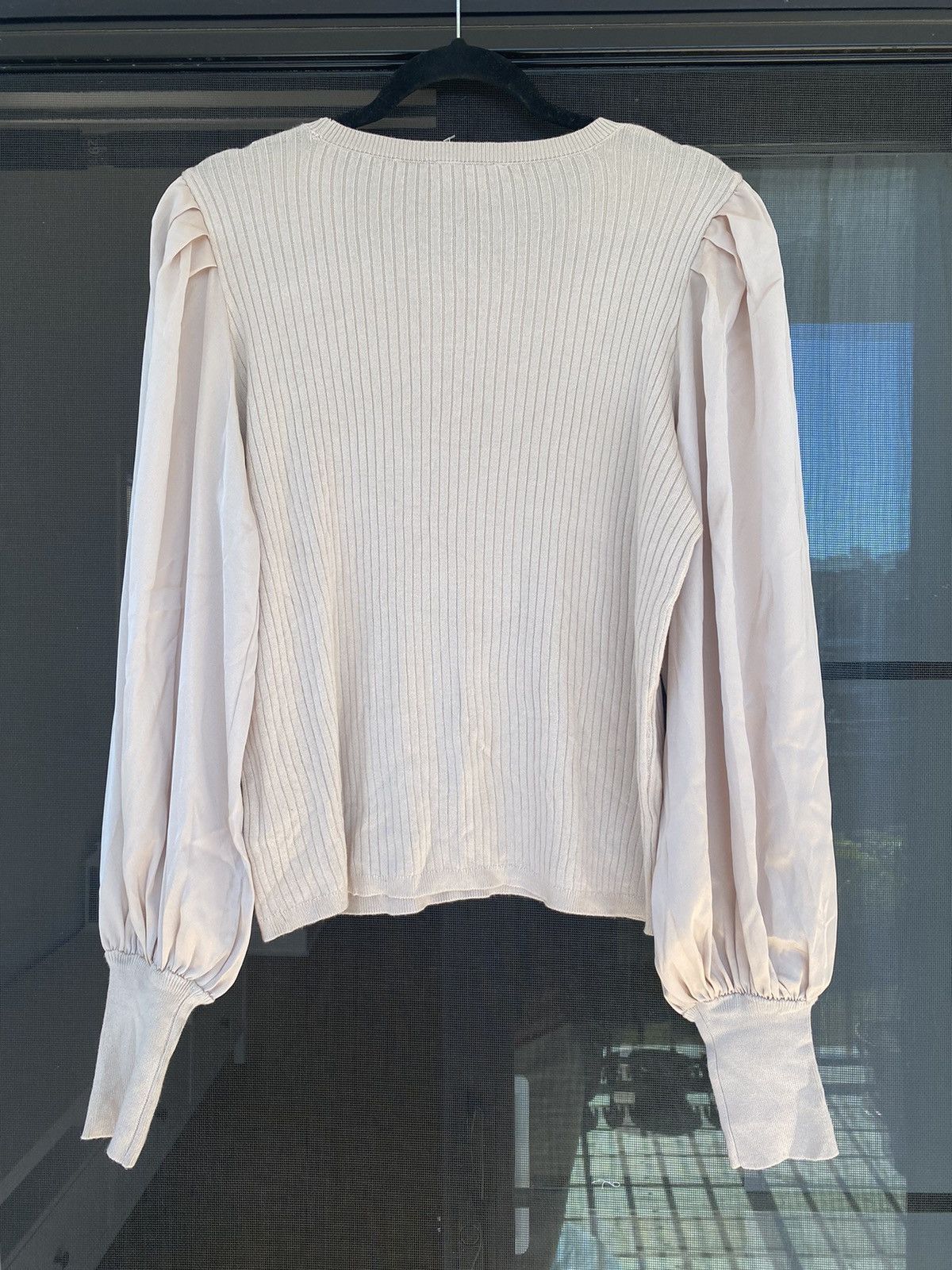 Express NWT Express Pleated Puff Lantern Satin Sleeve Knit Sweater Size L / US 10 / IT 46 - 11 Thumbnail