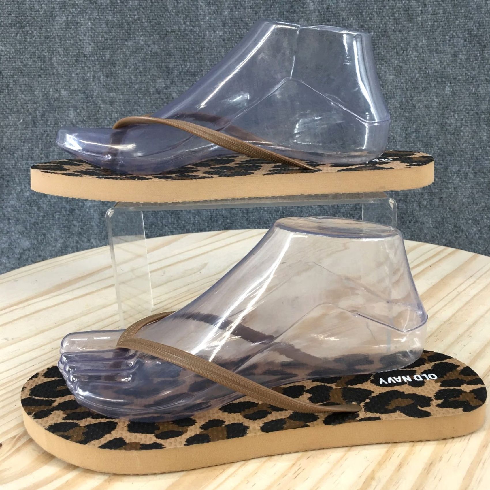 Old Navy Old Navy Sandals Womens 10 Flip Flop Brown Leopard Print Toe-Post Comfort Casual Size US 10 / IT 40 - 2 Thumbnail