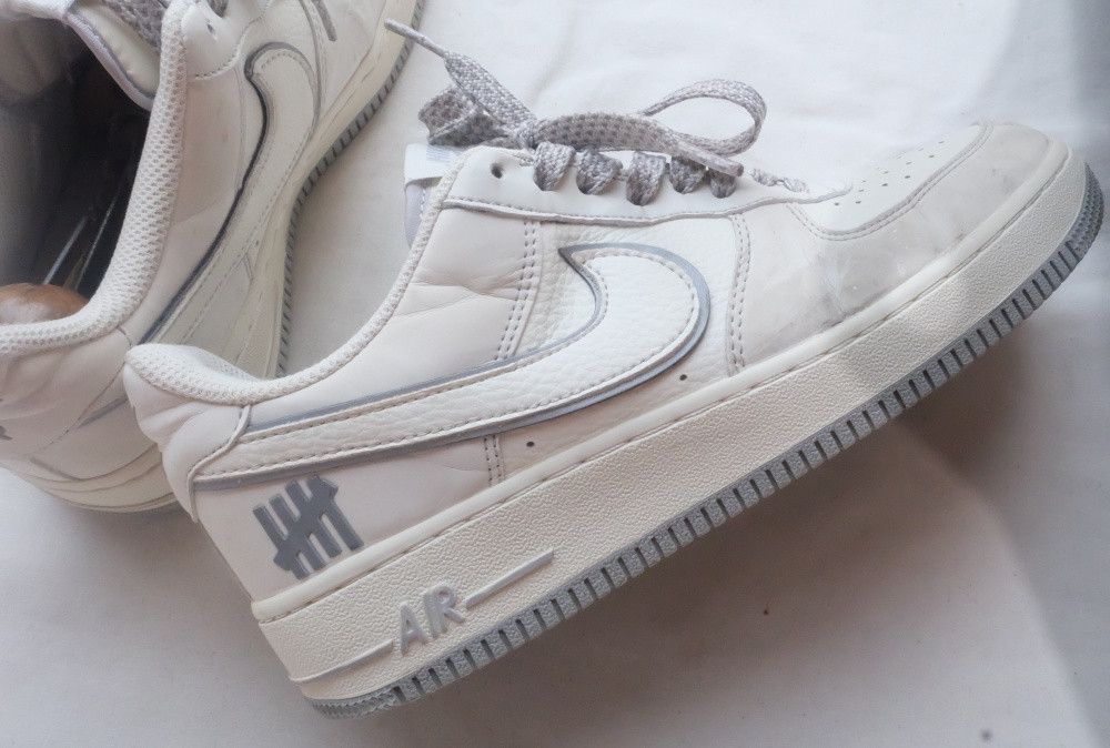 Nike × Undefeated Nike x Undefeated Air Force 1 Size US 8 / EU 41 - 6 Thumbnail