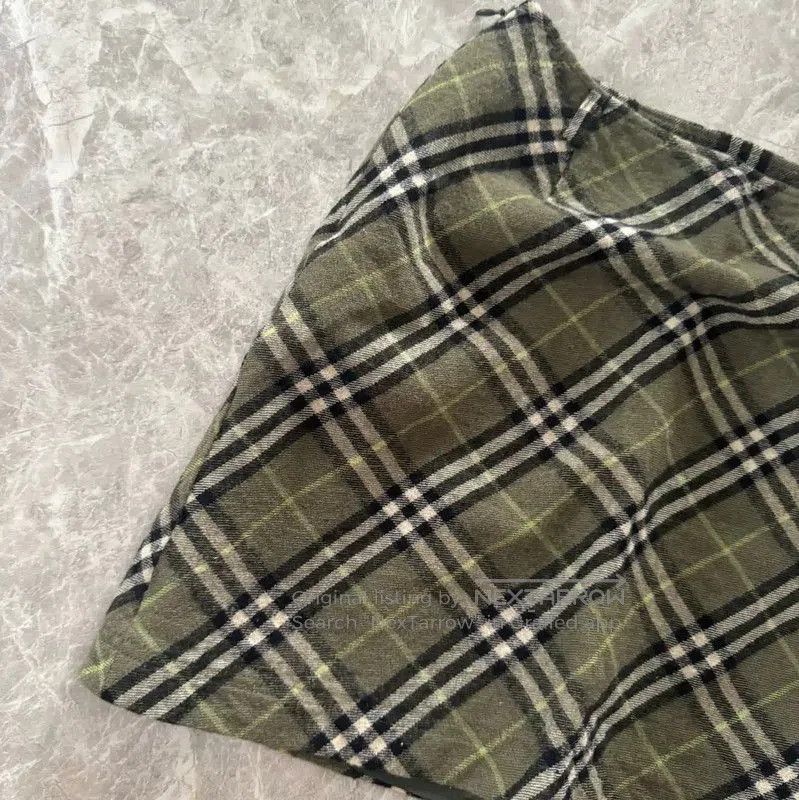 Burberry Burberry Green Wool Mini Skirt Size S. Size 23" - 3 Thumbnail
