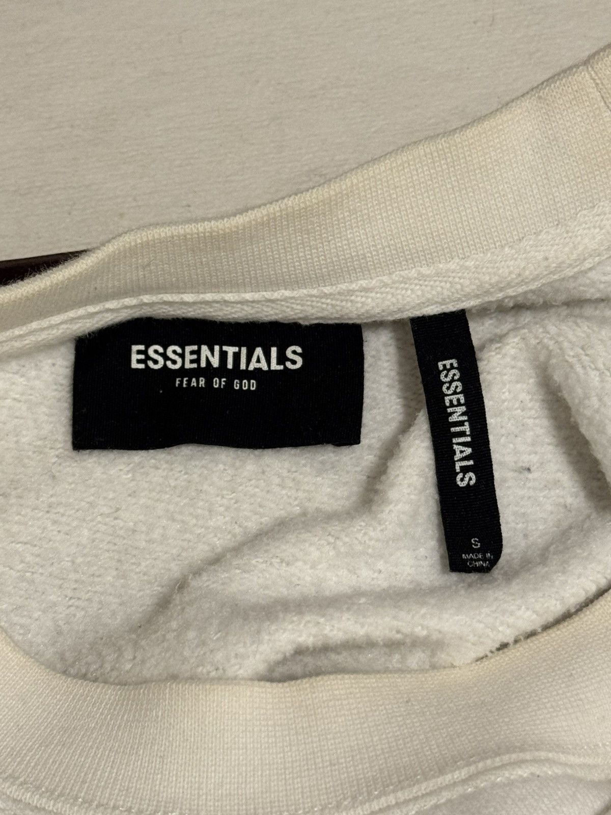 Fear of God FW19 Fear of God Essentials 3M Graphic Crewneck White SZ S🔥 Size US S / EU 44-46 / 1 - 14 Thumbnail