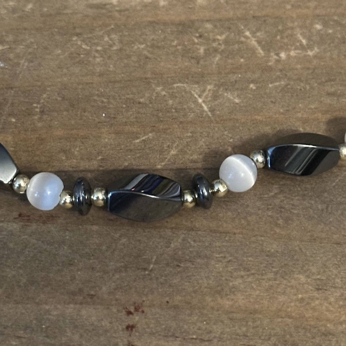 Vintage Vintage hematite and white cats eye bead necklace Size ONE SIZE - 3 Thumbnail