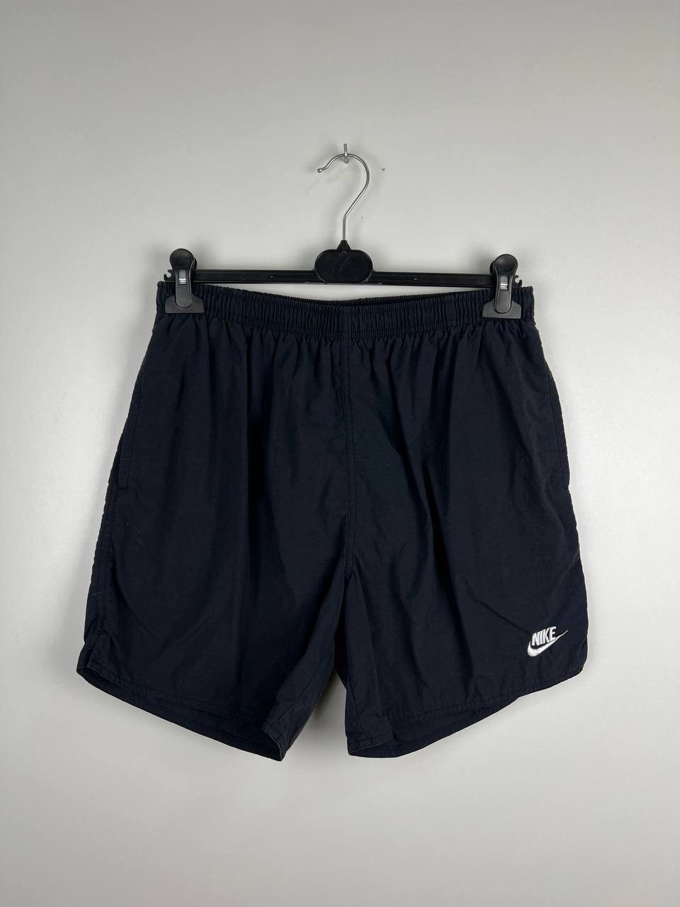 Vintage Nike 90s vintage big swoosh shorts size M/32 Size US 32 / EU 48 - 1 Thumbnail