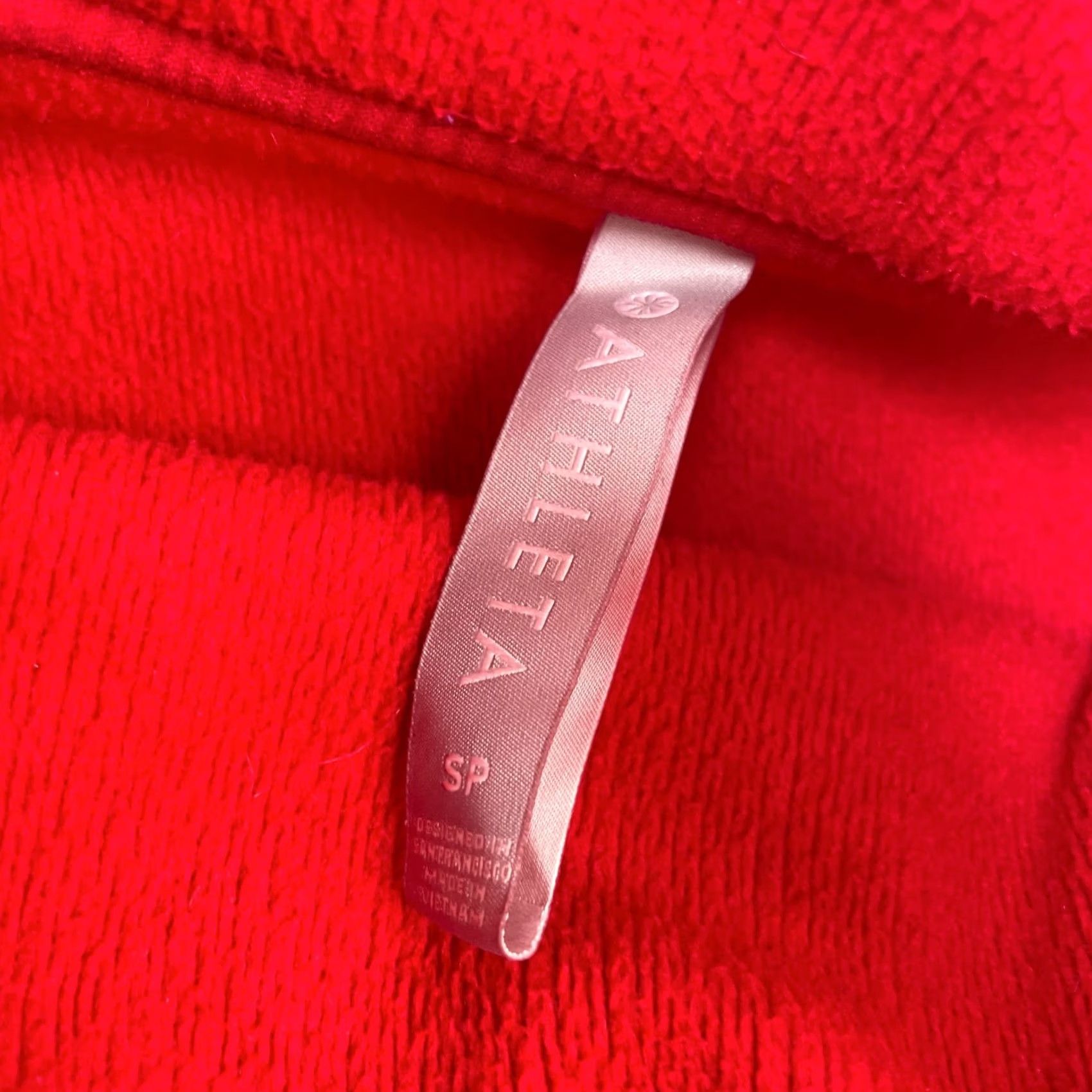 Athleta Athleta Jacket Womens S Red Cozy Karma Asym Sweatshirt Yoga Gym Pullover Basic Jacket Size S / US 4 / IT 40 - 3 Thumbnail