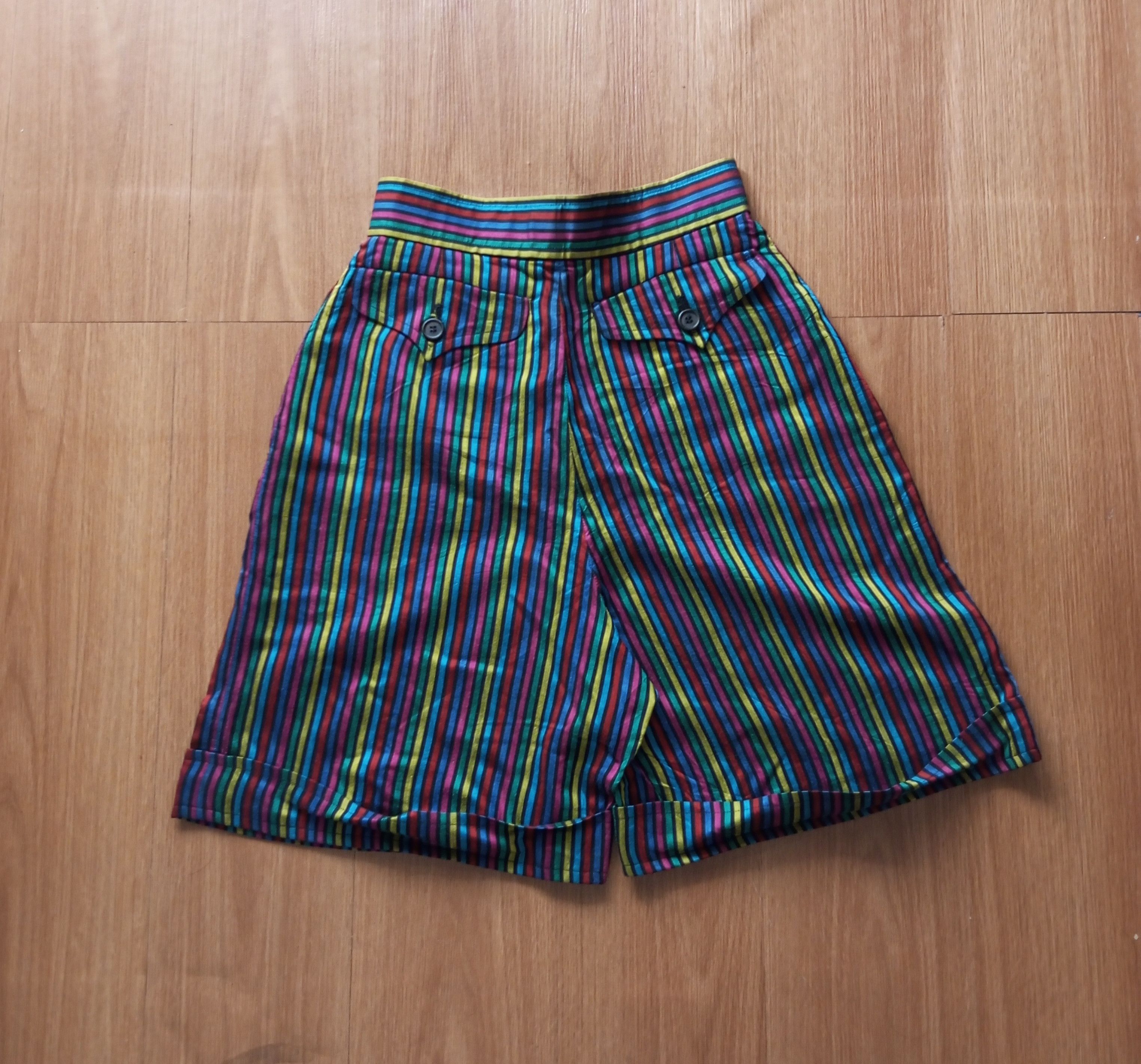 Vintage × Yves Saint Laurent Vintage Yves Saint Laurent shortpants Size 28" / US 6 / IT 42 - 2 Thumbnail
