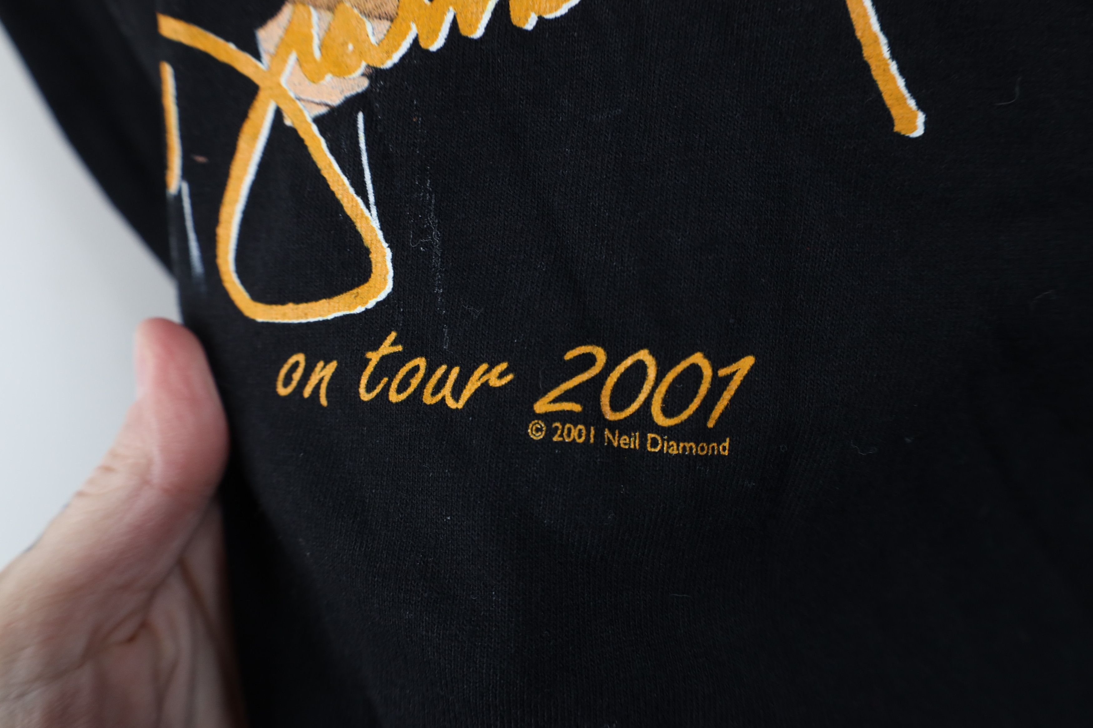 Vintage Vintage Y2K Live In Concert Tour Neil Diamond Band T-Shirt Size US L / EU 52-54 / 3 - 7 Thumbnail
