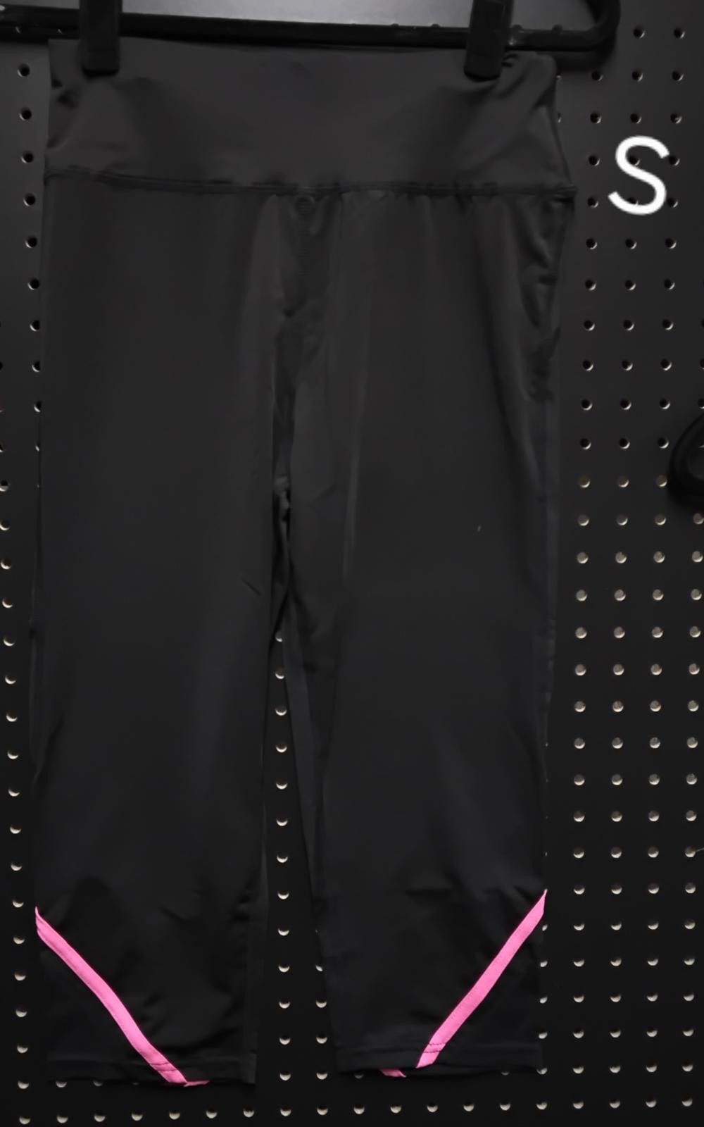 Unknown London Cute Black & Pink Active Leggings - Act Fast! Size 28" / US 6 / IT 42 - 1 Thumbnail