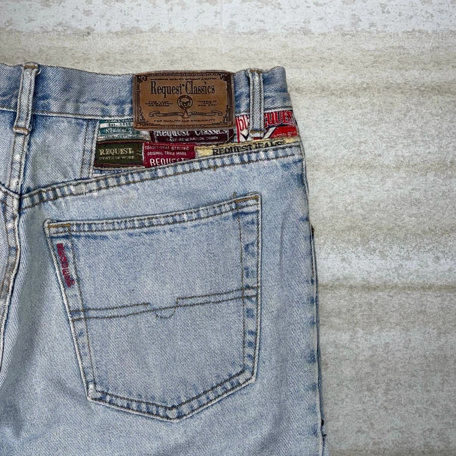 Request Jeans Vintage 90s Request Classics Jean Shorts 36x9.5 Light Wash Size US 36 / EU 52 - 3 Thumbnail