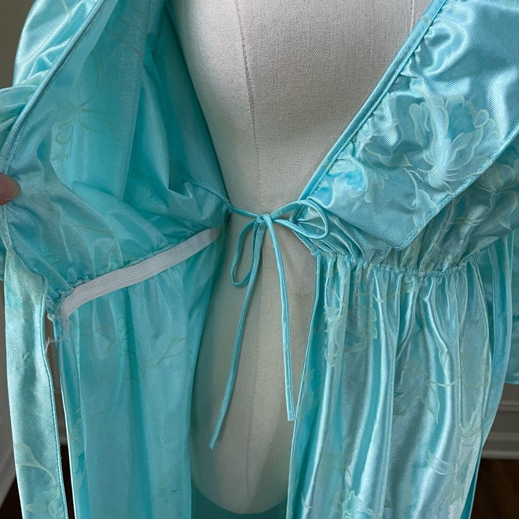 Vintage Vintage 80s Preview USA Aqua Satin Ruffle Robe M L Size ONE SIZE - 5 Thumbnail