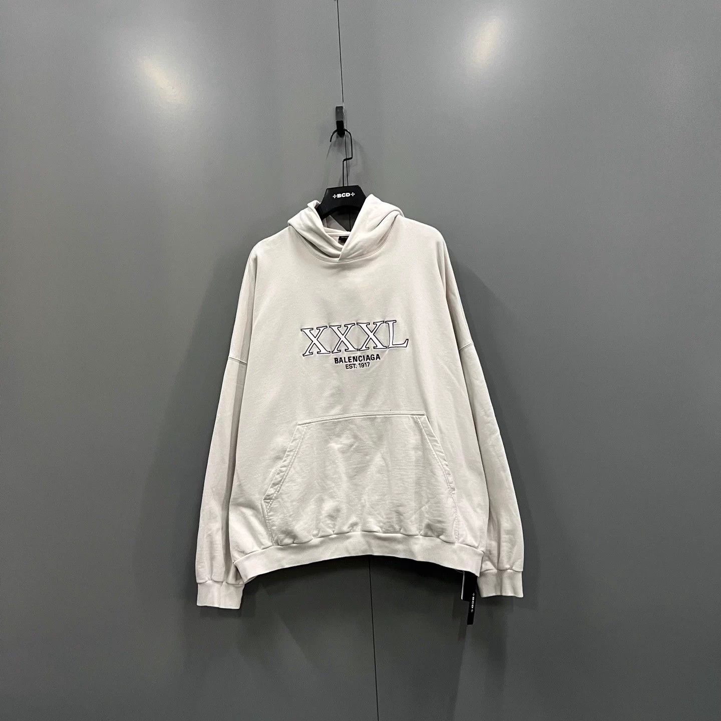 Balenciaga Balenciaga Beige Embroidered 3XL Hoodie Size US M / EU 48-50 / 2 - 1 Thumbnail