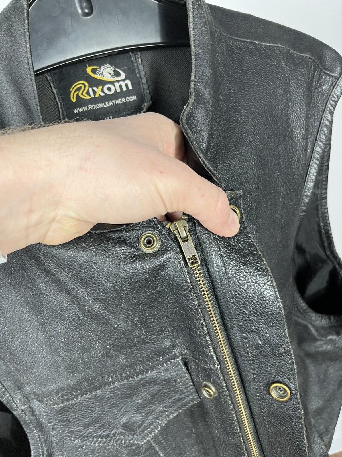 Leather Black Leather Biker Vest Snap Front Sleeveless Mens XL Size US XL / EU 56 / 4 - 8 Thumbnail