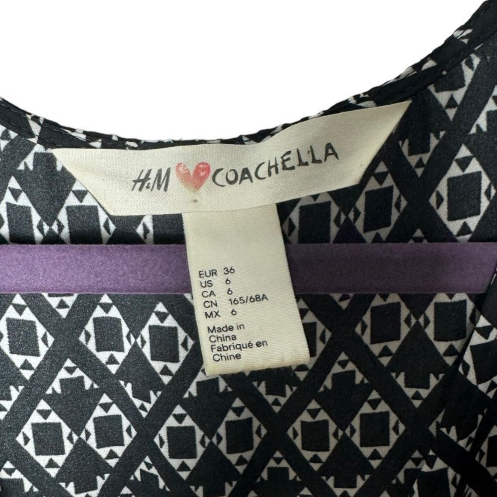 H&M H&M Coachella SZ 6 black and white abstract romper with frin Size 28" / US 6 / IT 42 - 4 Thumbnail