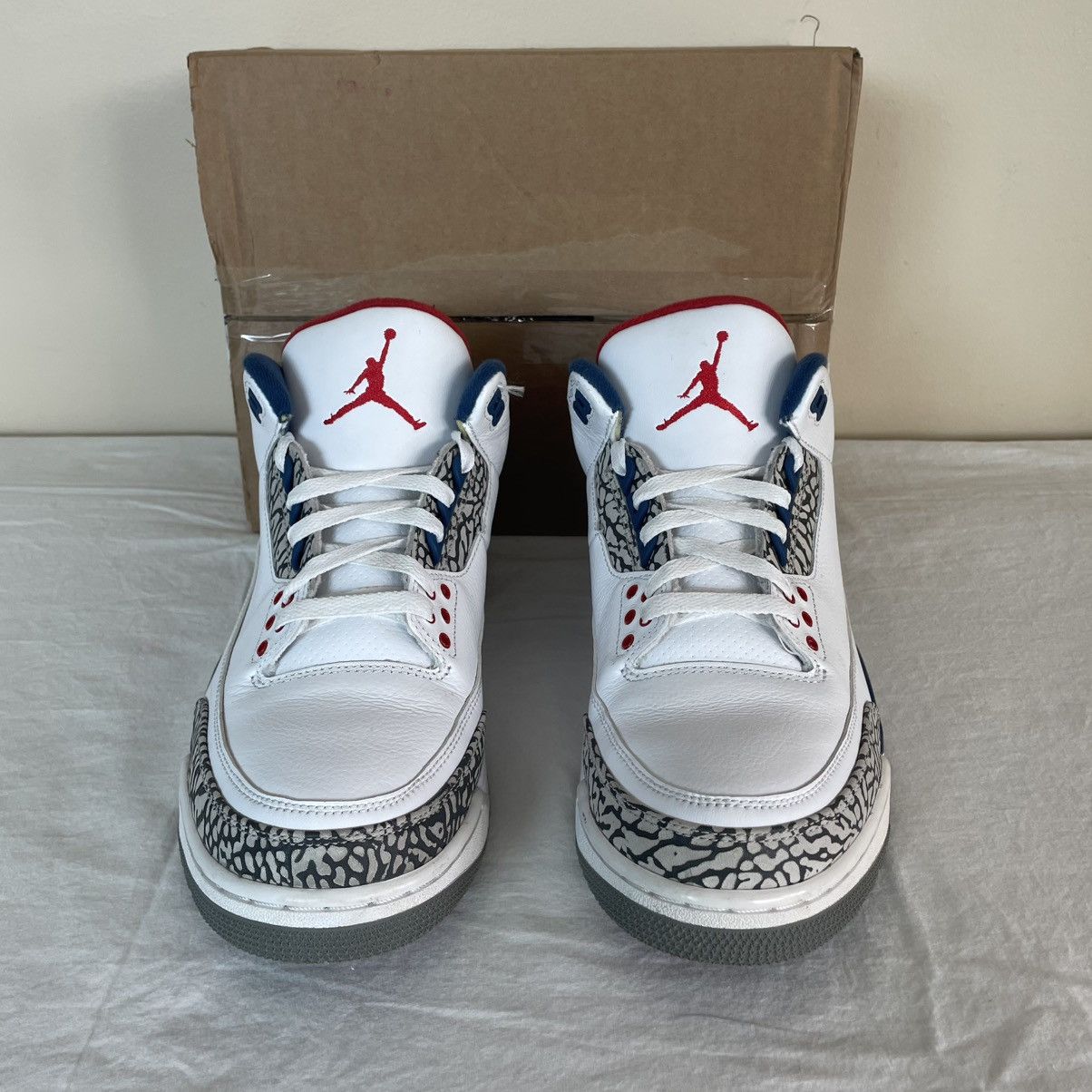 Jordan Brand × Nike Nike Air Jordan 3 Retro OG True Blue Mens US 11 854262-106 Size US 11 / EU 44 - 3 Thumbnail