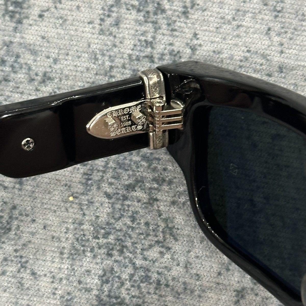 Chrome Hearts CHROME HEARTS GIRTH QUAKE SUNGLASSES Size ONE SIZE - 8 Thumbnail