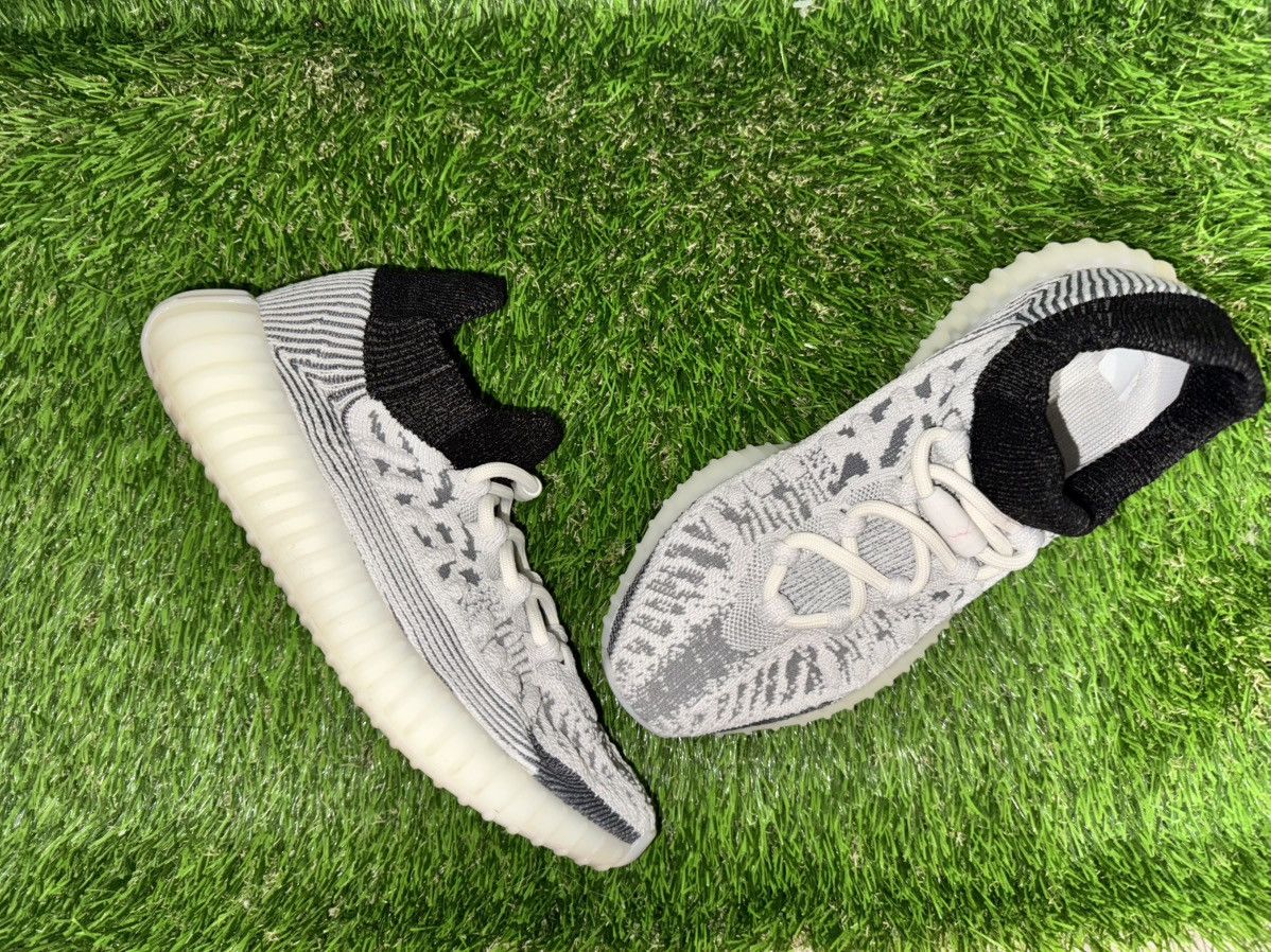 Adidas Adidas Yeezy Boost 350 V2 CMPCT “Panda” Size US 6 / IT 36 - 1 Thumbnail