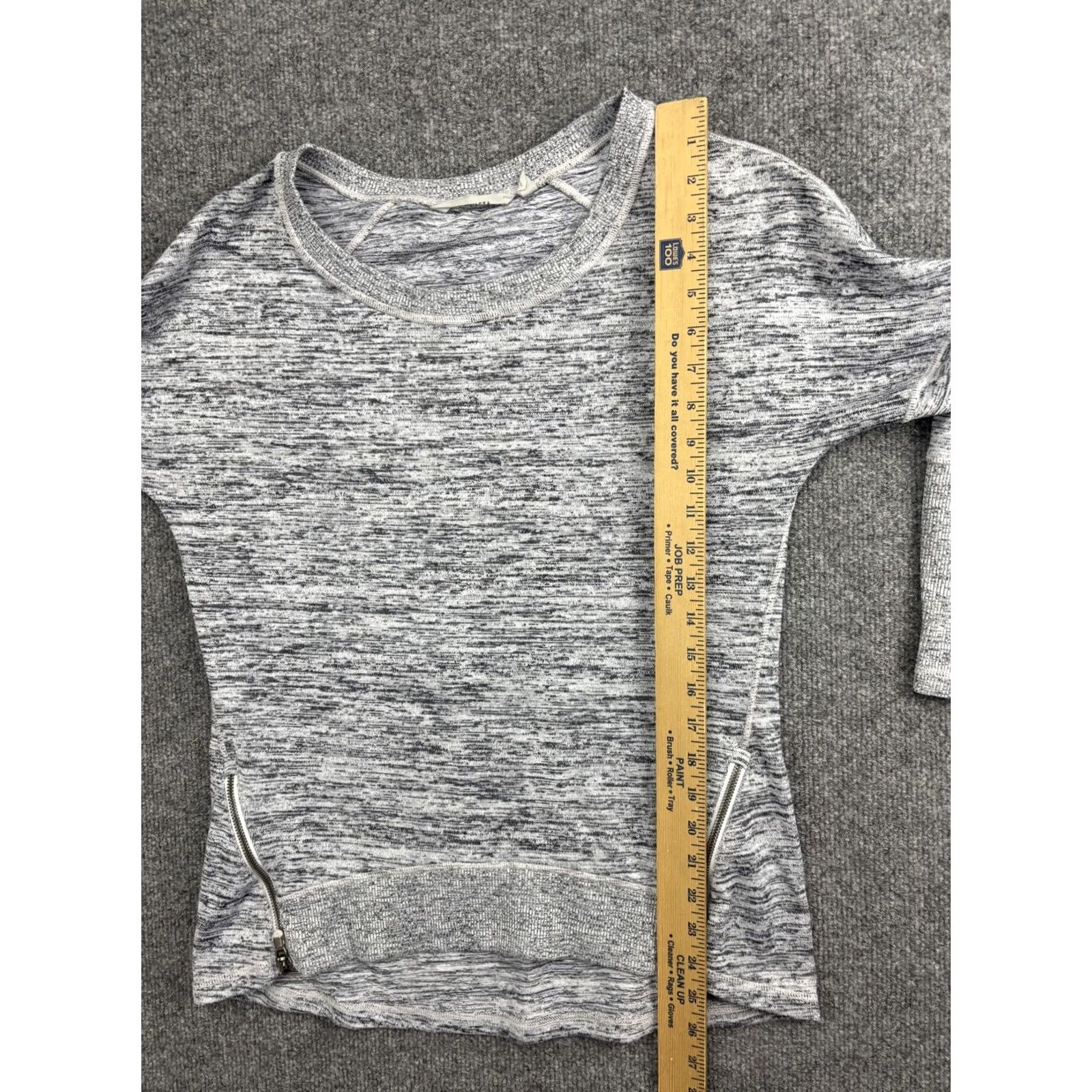Athleta Athleta Sweatshirt Womens M Gray Heather Zip Pockets Pullover Long Sleeve Crew Neck Size M / US 6-8 / IT 42-44 - 5 Thumbnail