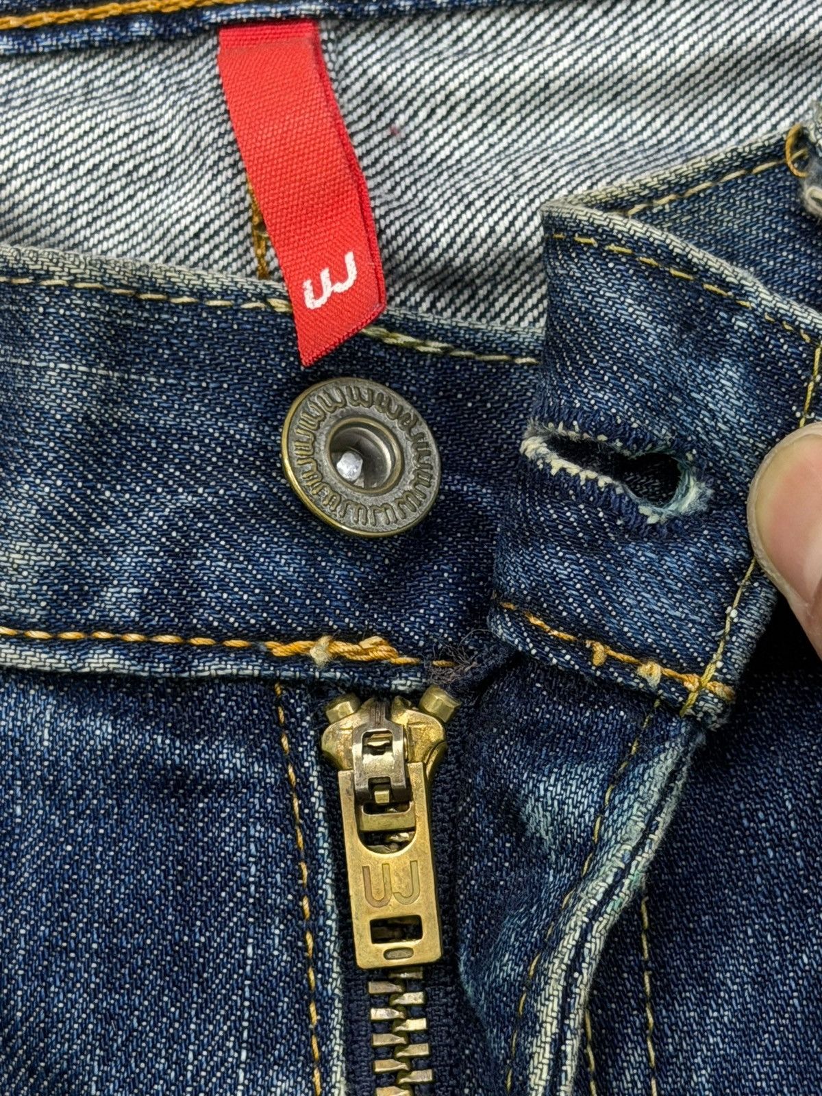 Uniqlo Vintage Uniqlo UJ Japan Denim Jeans | Vintage Fade Wash W32 Size US 32 / EU 48 - 8 Thumbnail