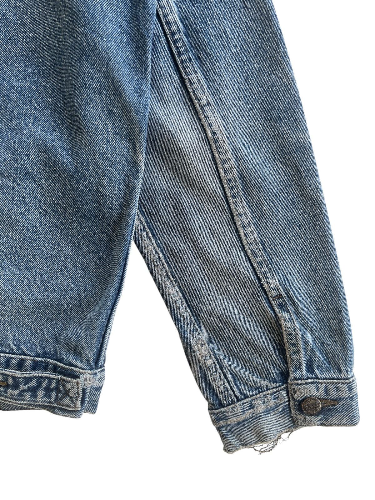 Vintage Thrashed!!! Vintage Wrangler Trucker Jacket Distressed Size US XL / EU 56 / 4 - 16 Thumbnail