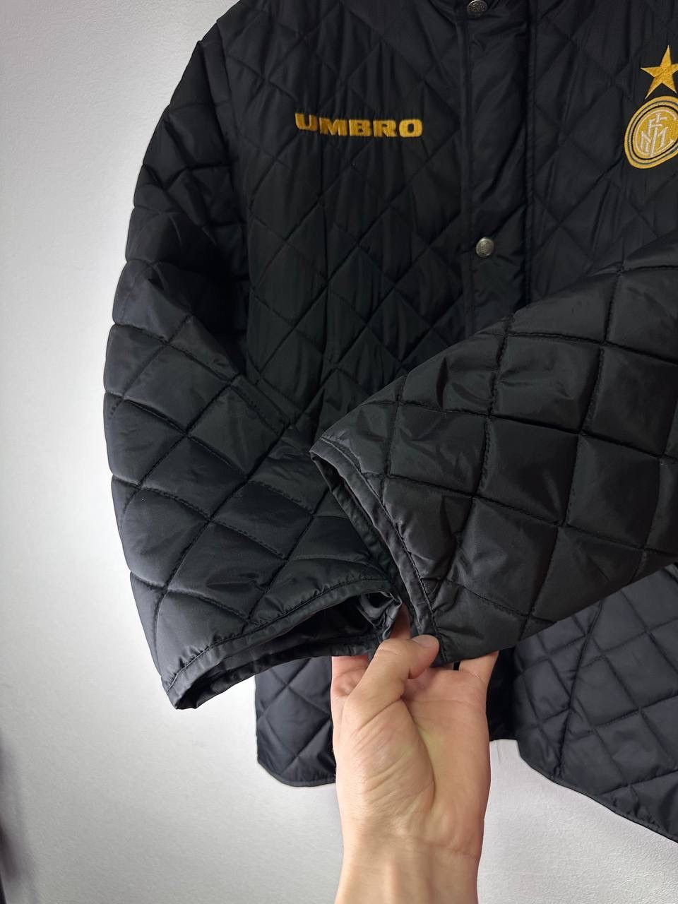 Umbro Umbro FC Inter Milan Soccer Quilted Jacket Black L Vintage Size US L / EU 52-54 / 3 - 7 Thumbnail