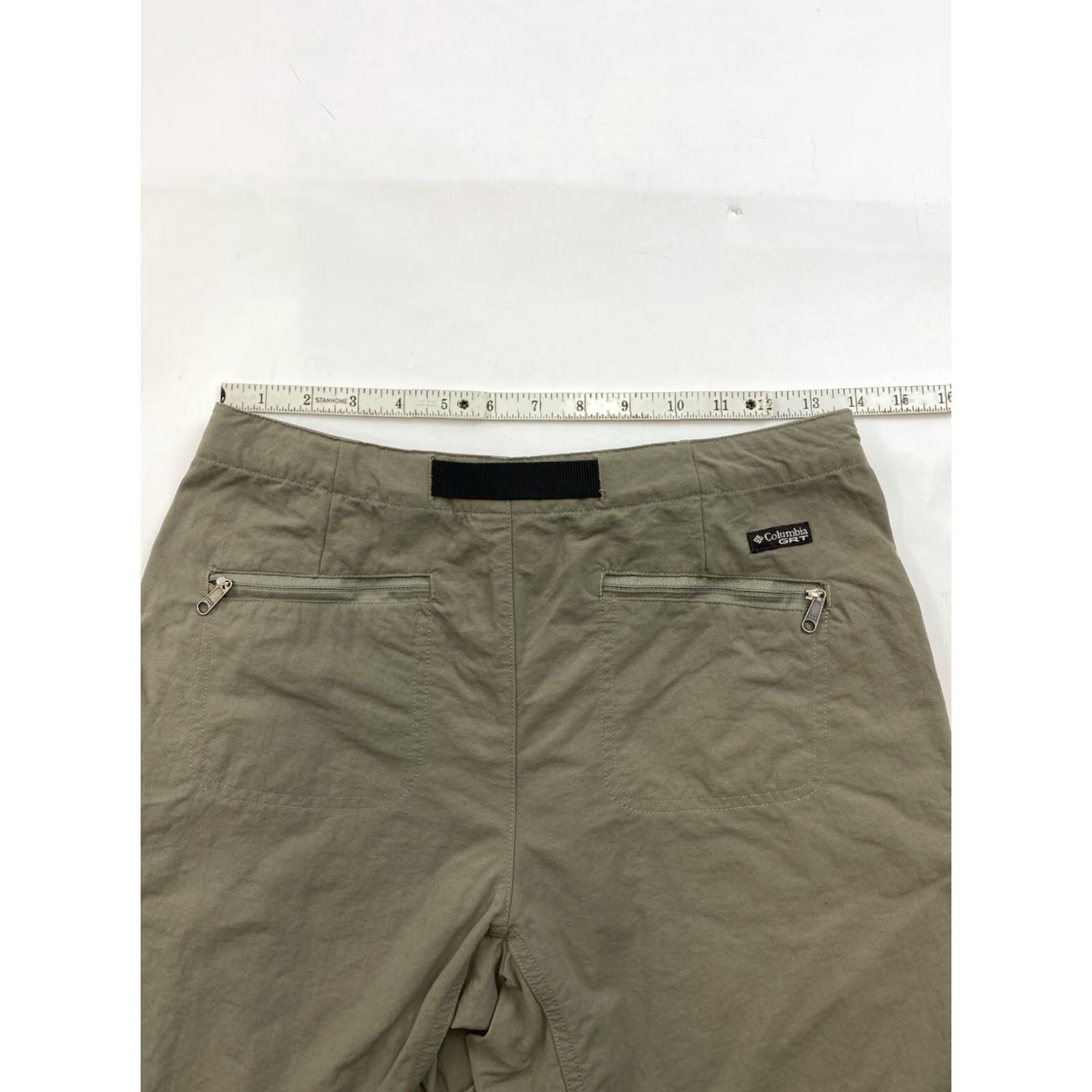 Vintage VINTAGE Columbia Shorts Womens 6 Bermuda Khaki Belted Outdoor Hiking Beige Nylon Size 28" / US 6 / IT 42 - 5 Thumbnail