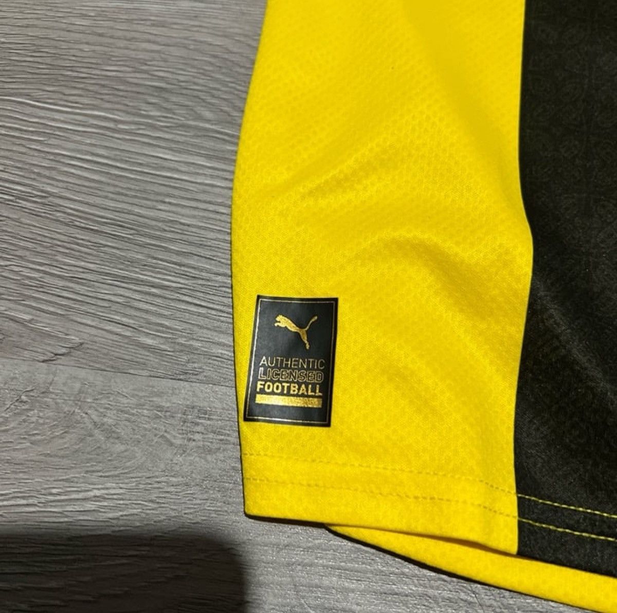 Puma Borussia Dortmund 2022/23 Home Jersey Size US L / EU 52-54 / 3 - 4 Thumbnail