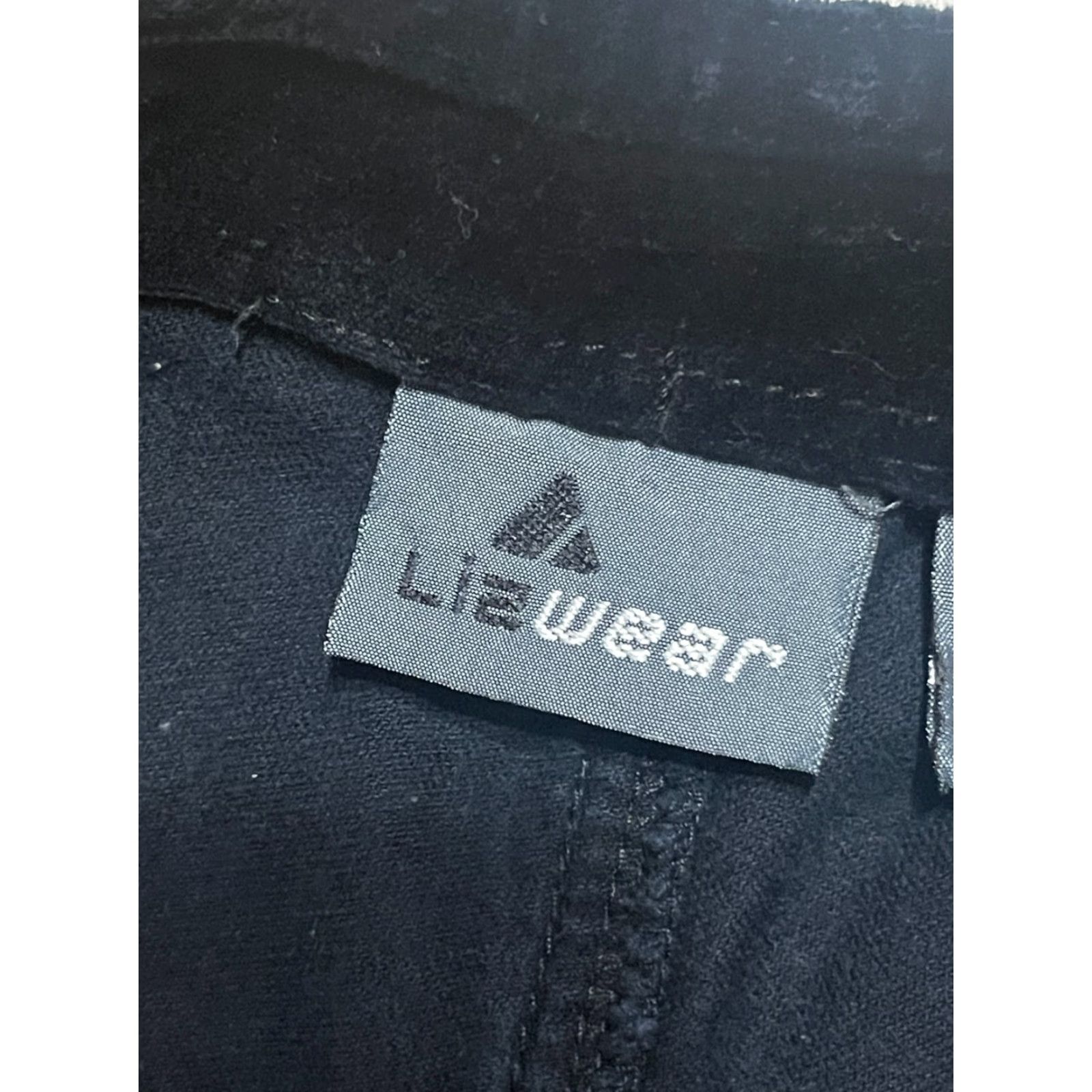 Velvet Lizwear Skirt Women’s 6 Black Mini Buttons Up Velvet Skirt Short Velvet, Black, Mini, Buttons Up, Velvet Size 28" / US 6 / IT 42 - 6 Thumbnail
