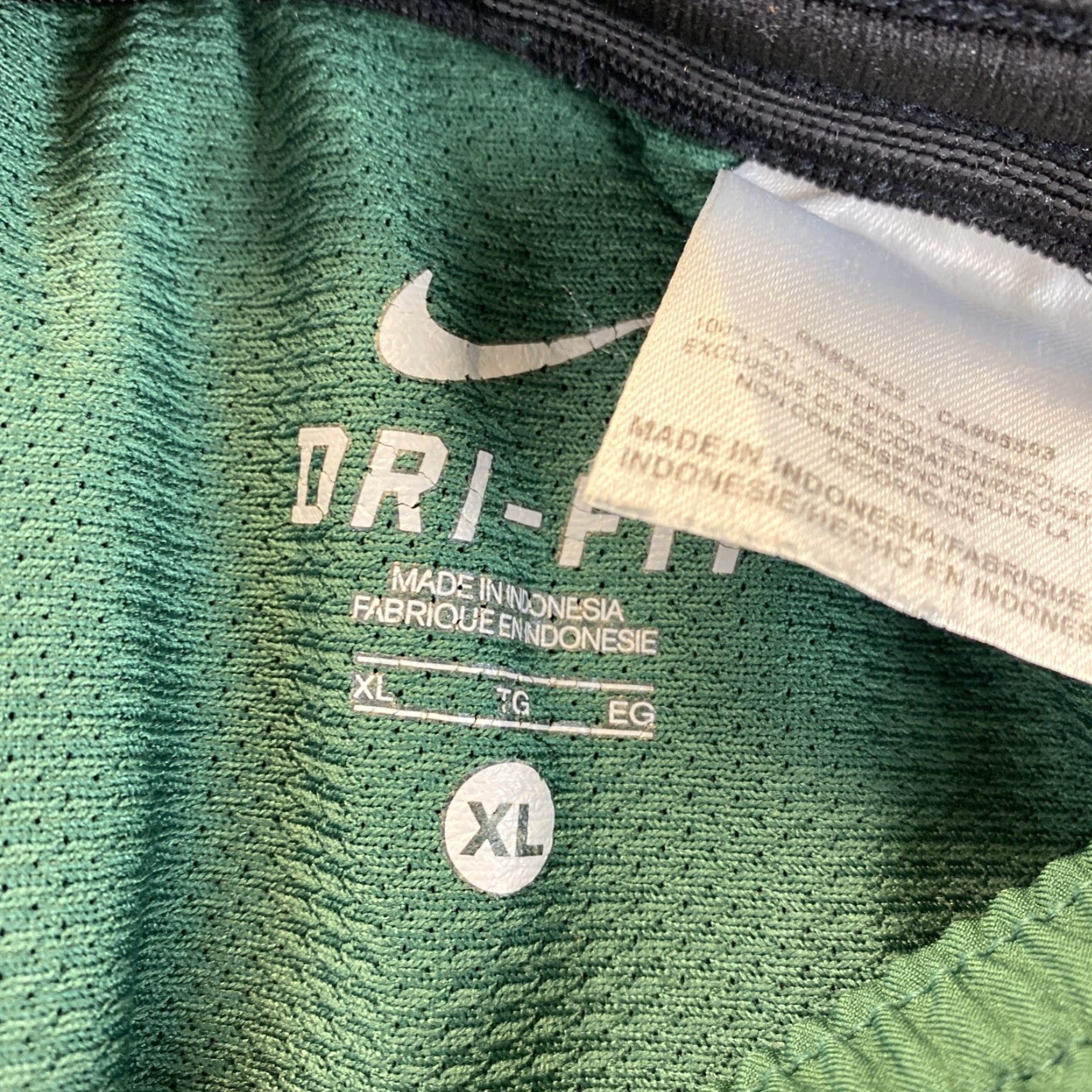 Nike Nike Shorts Mens Extra Large Green Dri Fit Drawstring Sports 44-51 Size US 36 / EU 52 - 6 Thumbnail