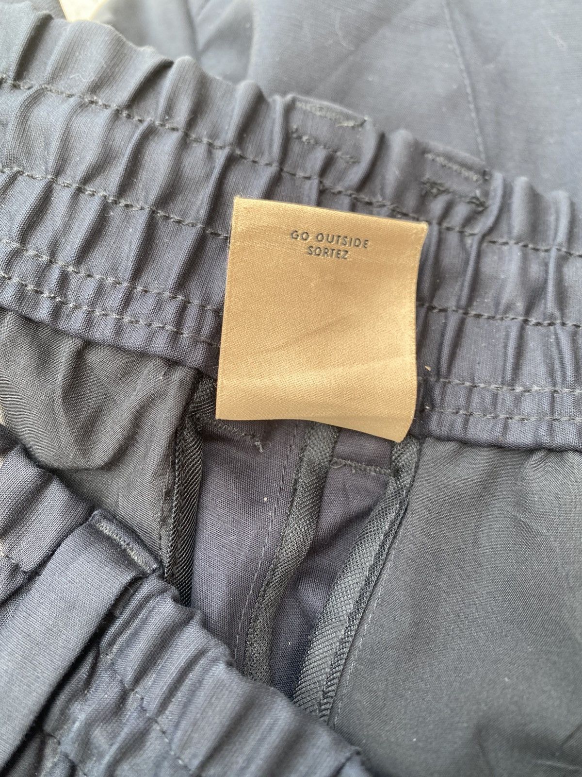 Nike ACG Nike ACG Cargo Pants Black Zip Utility Tactical Size US 34 / EU 50 - 17 Thumbnail