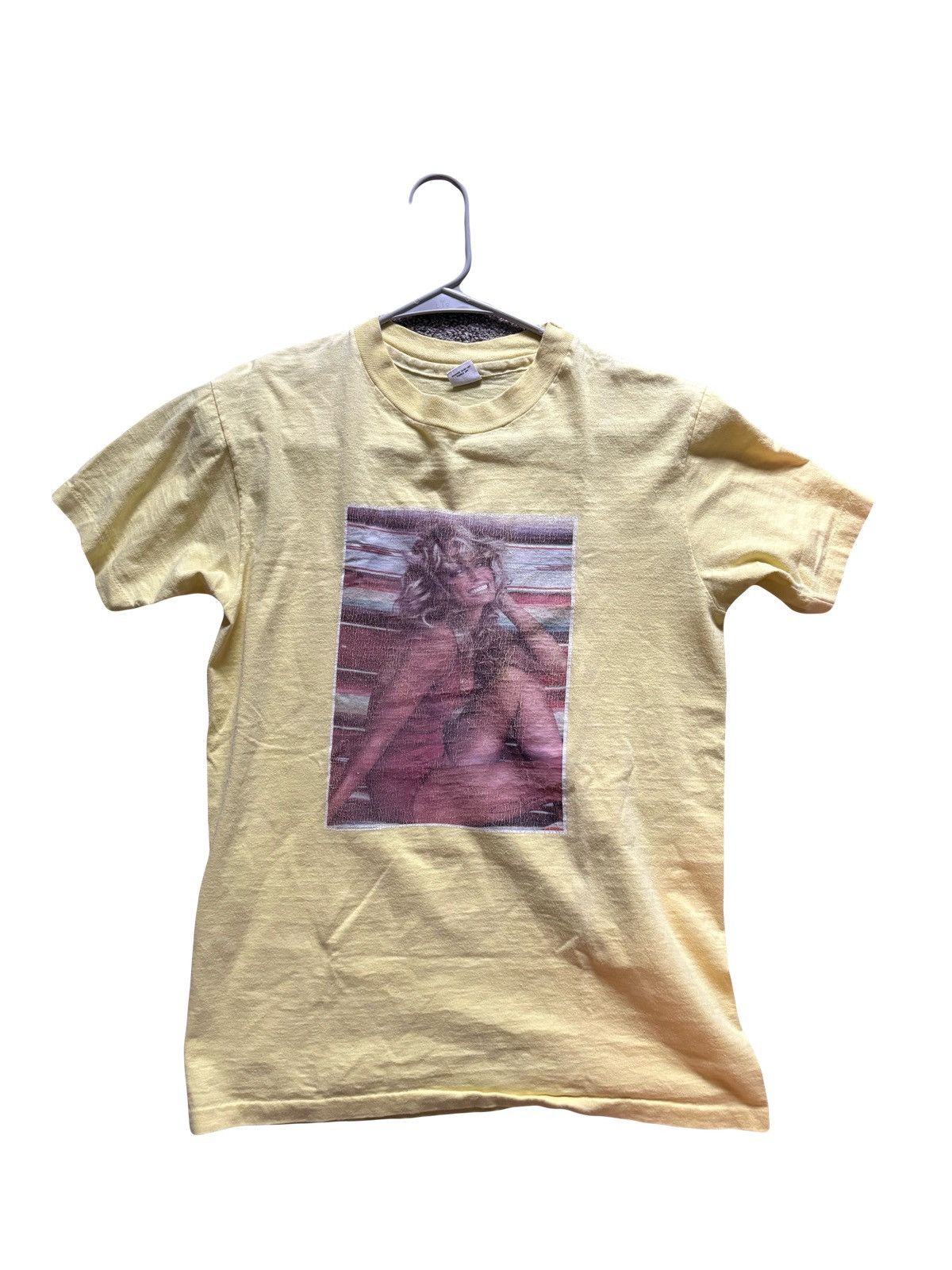 Vintage 1976 Farrah Fawcett Graphic Tee Size US S / EU 44-46 / 1 - 1 Thumbnail