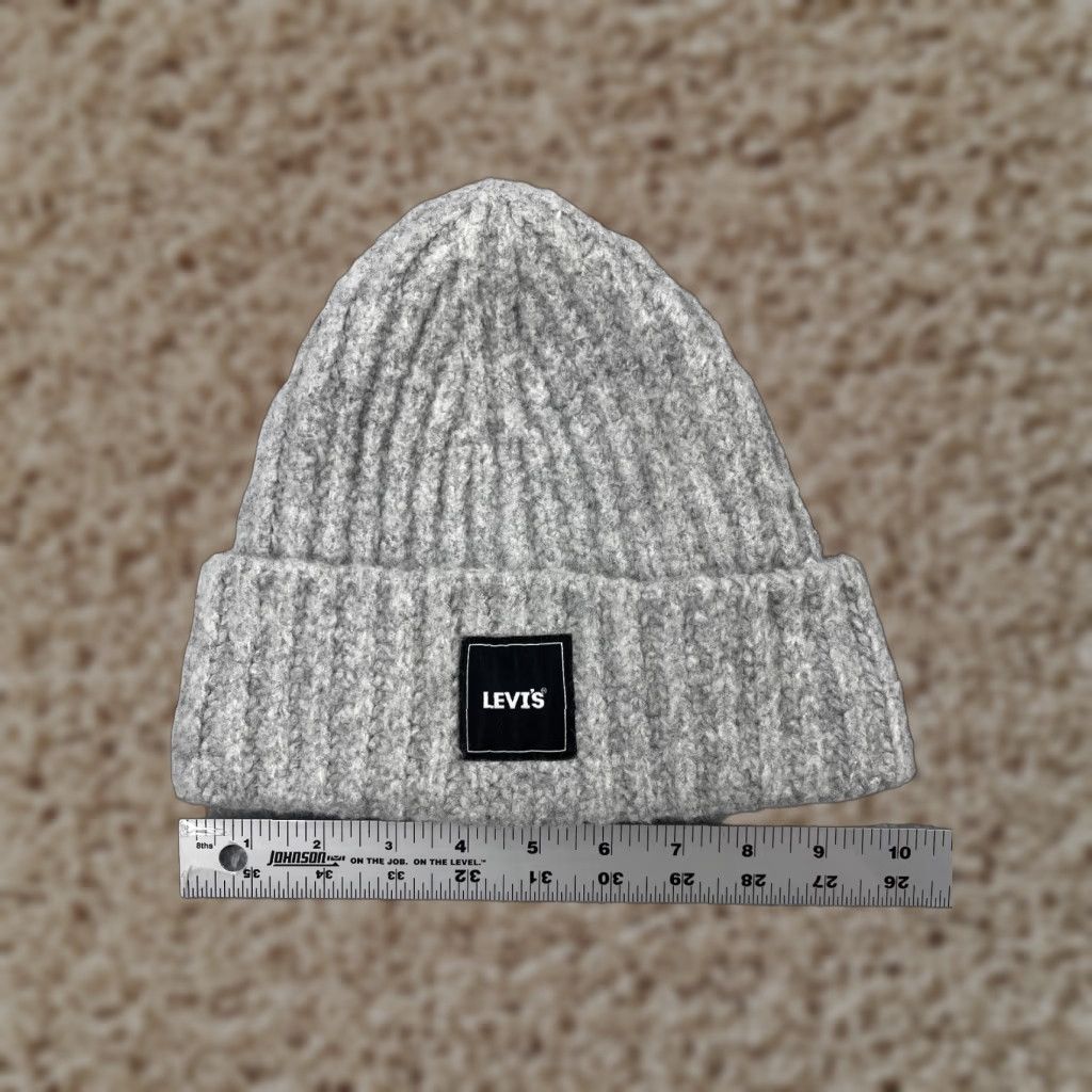 Levi's Levi's Beanie Adult One Size Gray Knit Wool Poly Blend Embroidered Logo Ski Hats Size ONE SIZE - 1 Thumbnail
