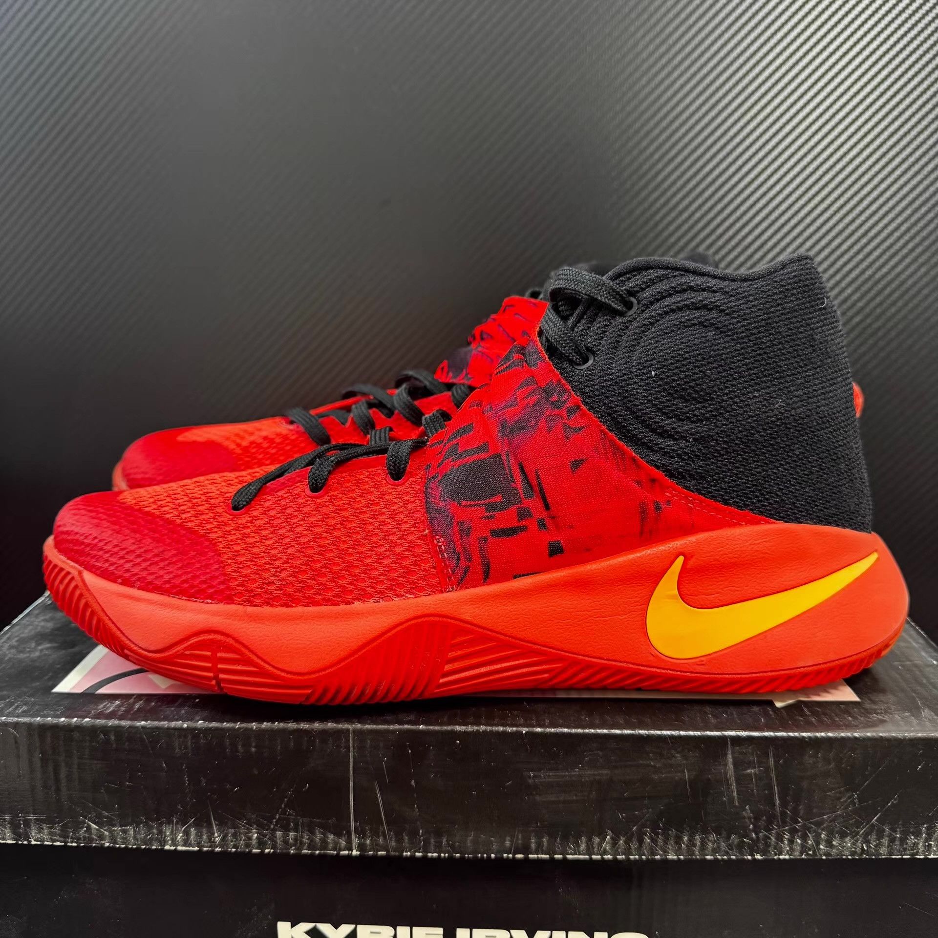 Nike Kyrie 2 Q11