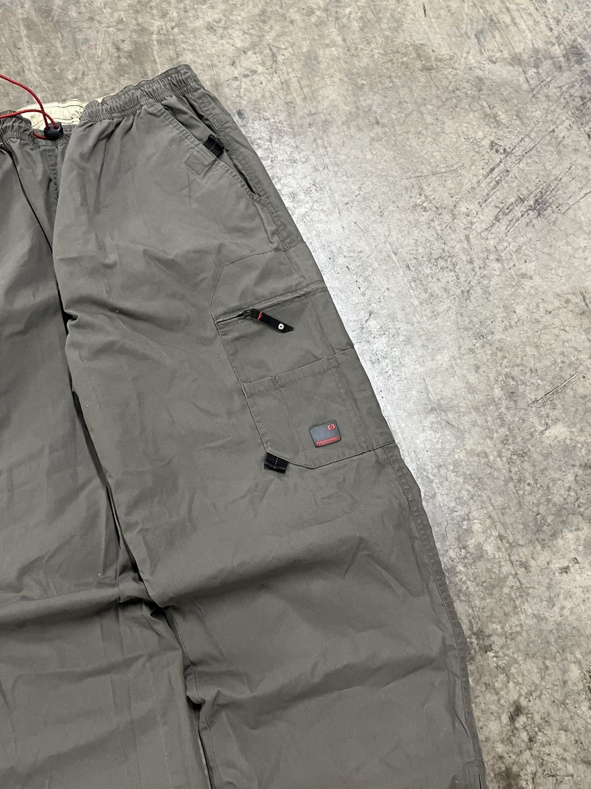 Vintage Vintage utility cargo pants baggy fit wide leg track pant Size US 32 / EU 48 - 5 Thumbnail