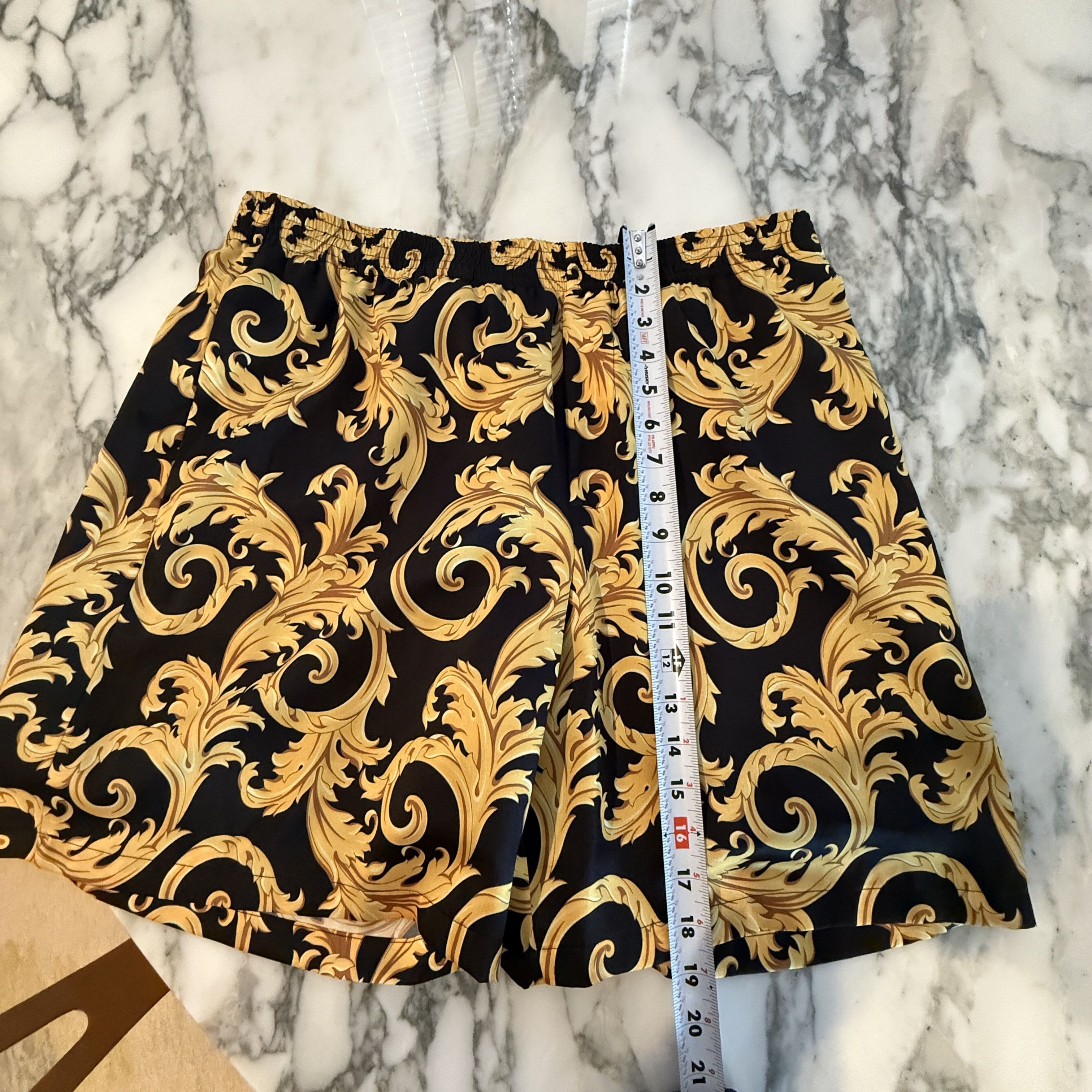 Versace Versace Men's Baroque Shorts Black Gold Print Shorts IT 52 Size US 34 / EU 50 - 10 Thumbnail