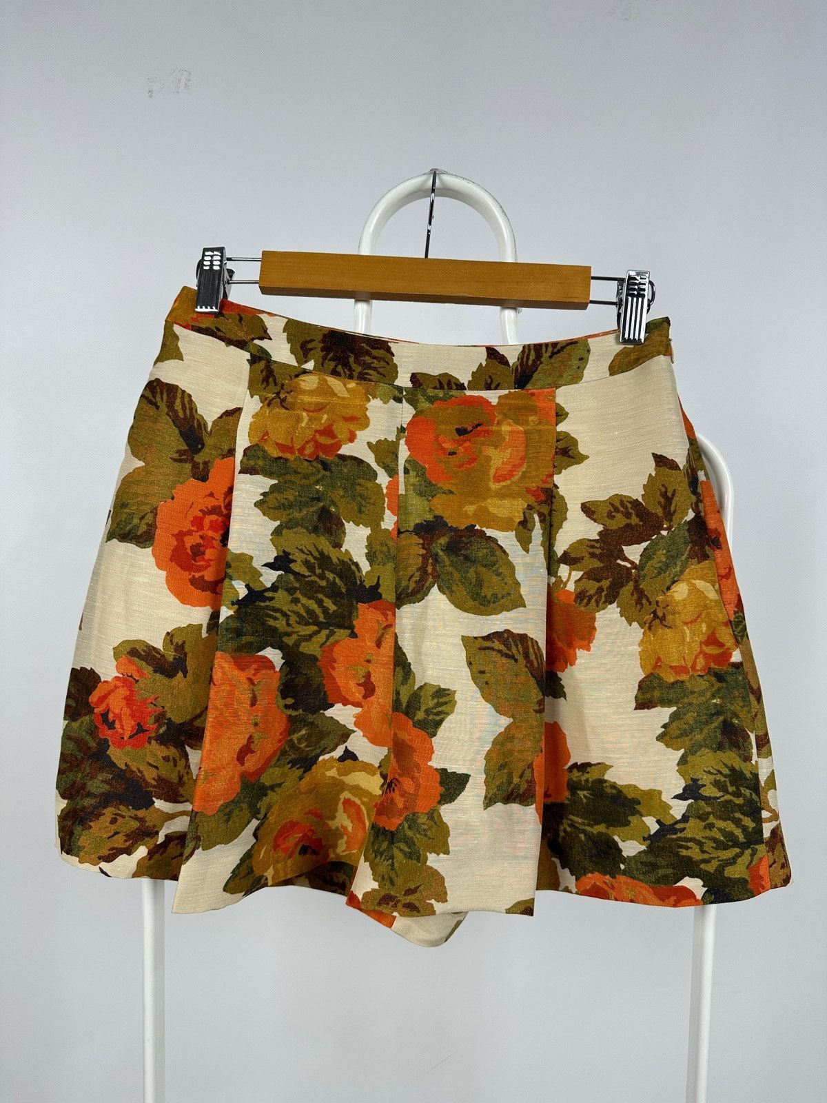 Sezane Sezane Almanzo Floral Taormina Print Shorts Size 26" / US 2 / IT 38 - 1 Thumbnail