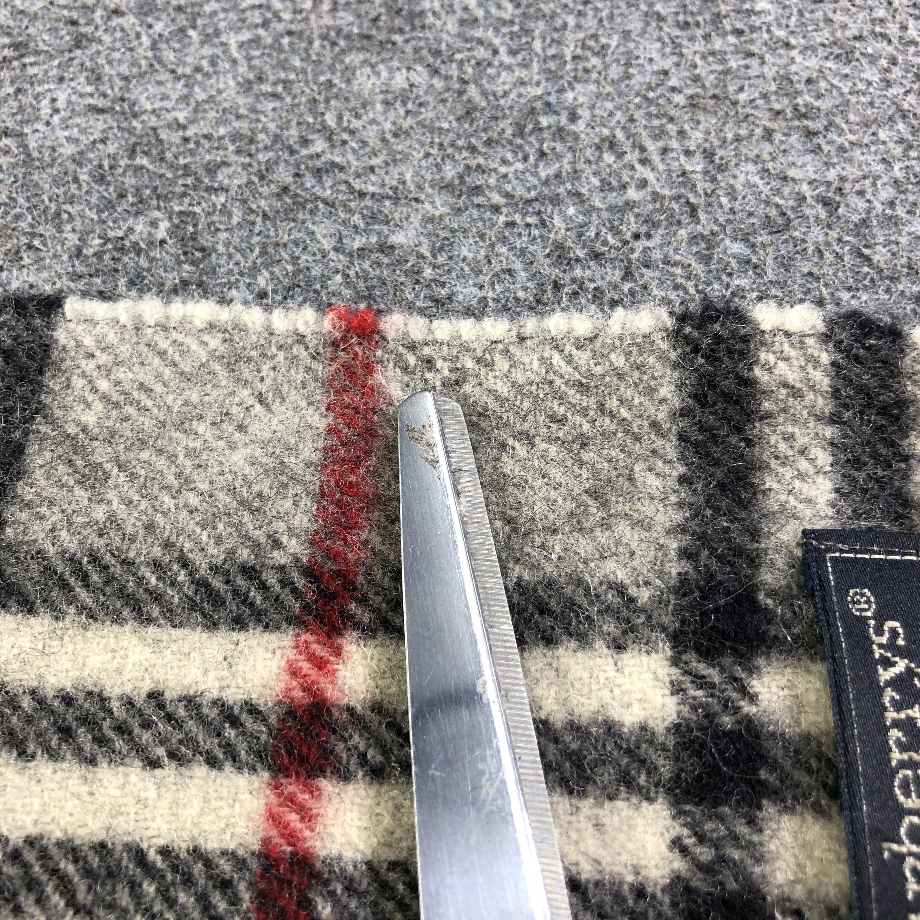 Burberry Burberry Nova Check Wool Scarf Muffler Neckwear V2653 Size ONE SIZE - 5 Thumbnail