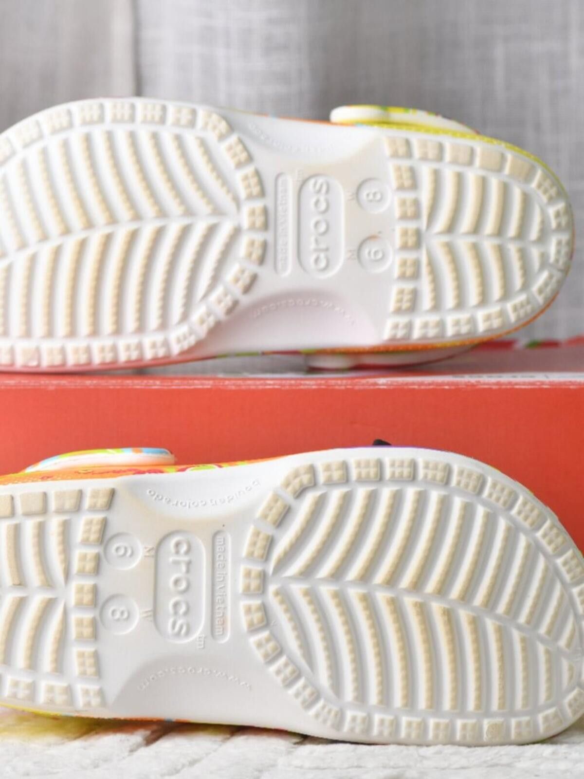 Crocs Trix Cereal x Crocs Classic Clog Size US 6 / EU 39 - 9 Thumbnail