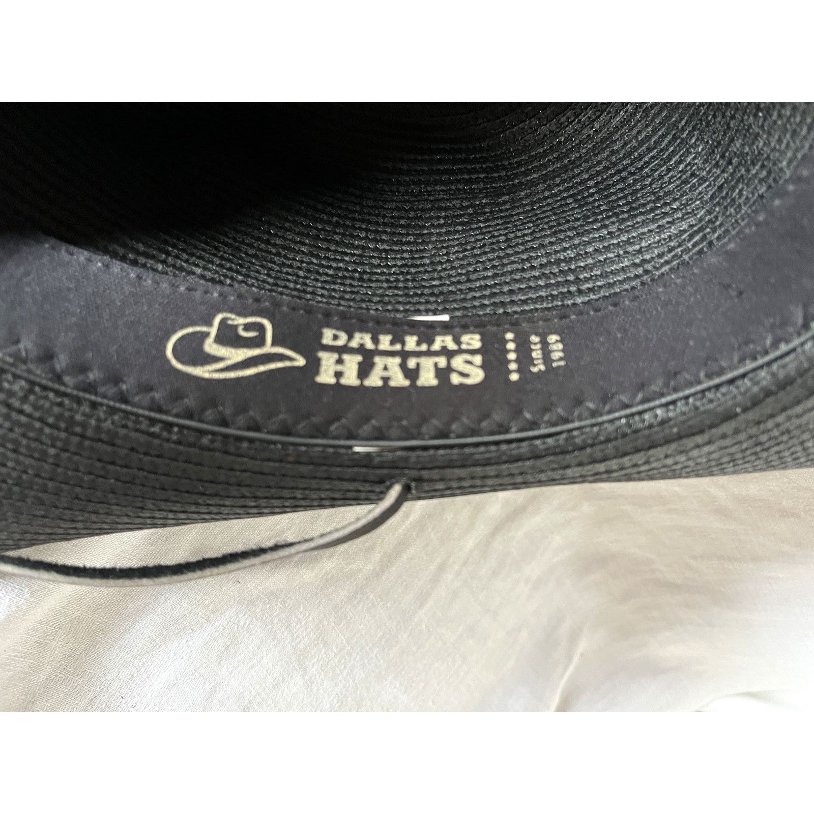 Other Dallas Hats Black Cowboy Hat Size 7 1/4 Size ONE SIZE - 8 Thumbnail