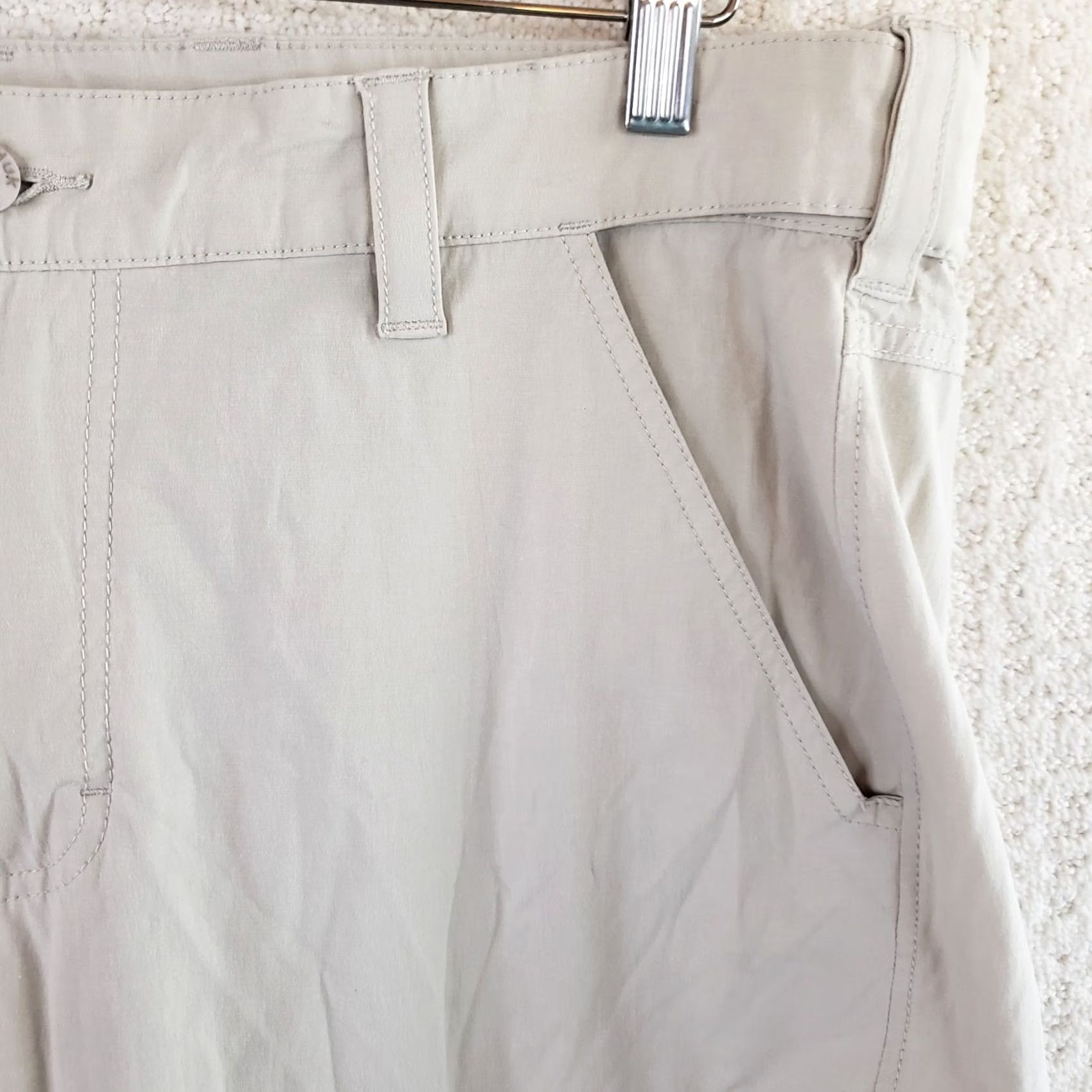Vintage Huk Men’s XL Beige Next Level Performance Fishing Cargo Shorts Adjustable Waist Shirt? Size US 36 / EU 52 - 6 Thumbnail