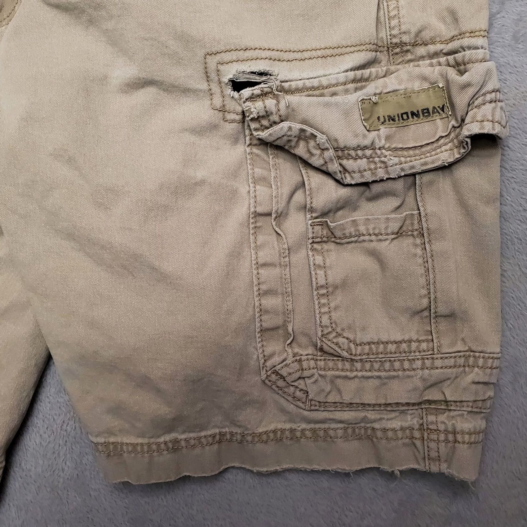 Vintage Union Bay Shorts Mens 40x11 Beige Khaki Cargo Cotton Utility Outdoor Distressed Size US 40 / EU 56 - 2 Thumbnail