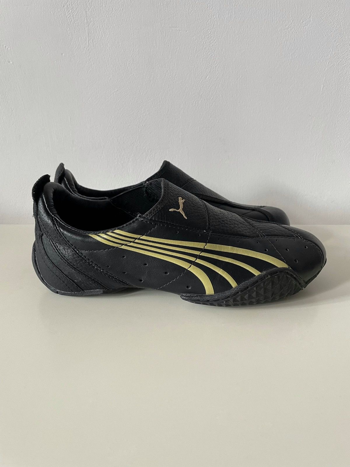 Puma × Vintage Vintage Puma Asana Slip On Size US 6 / IT 36 - 2 Thumbnail