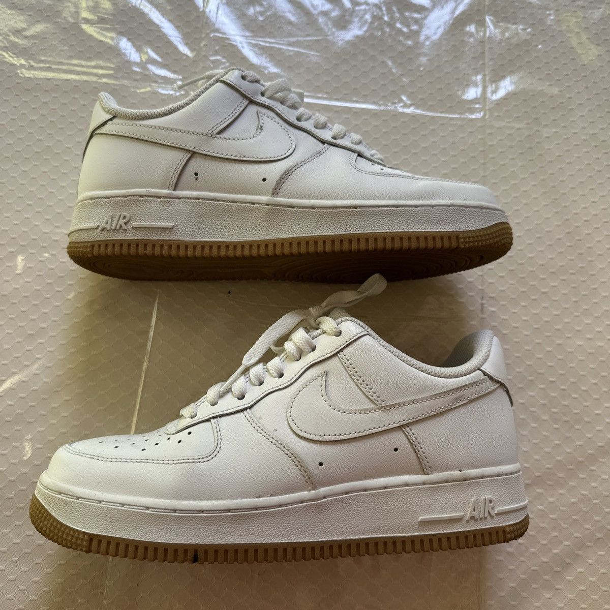 Nike Nike Men's Air Force 1 Low Gum Sneakers White Size US 8 / EU 41 - 2 Thumbnail