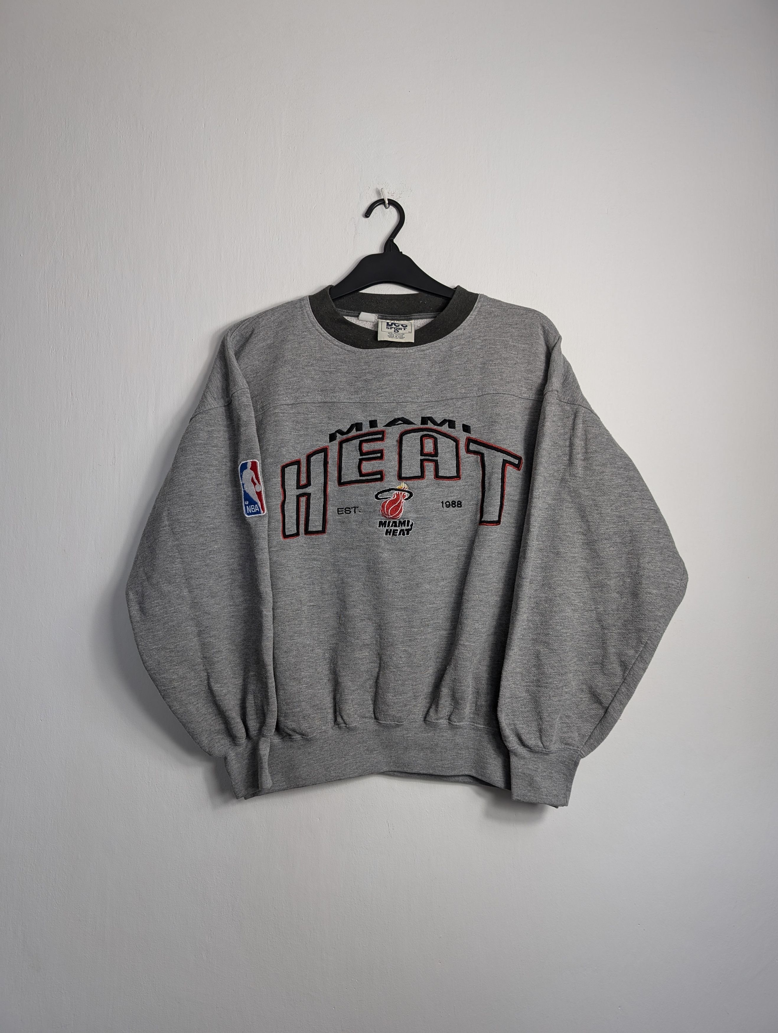 Lee Vintage Miami Heat Lee Sport Sweatshirt Boxy NBA Y2K Size US L / EU 52-54 / 3 - 1 Thumbnail