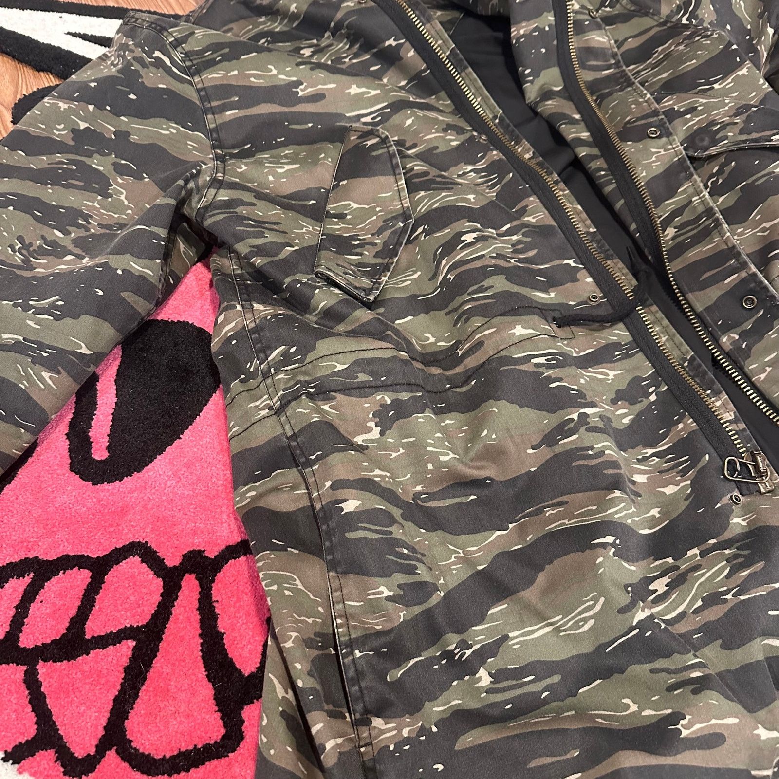 Supreme Supreme Hooded Facemask Parka (SS21) Tigerstripe Camo Size US L / EU 52-54 / 3 - 10 Thumbnail