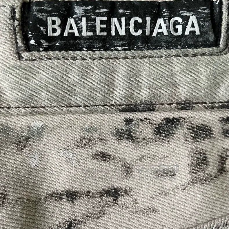 Balenciaga Balenciaga size M Hand-painted graffiti dirty baggy jeans Size US 27 - 4 Thumbnail
